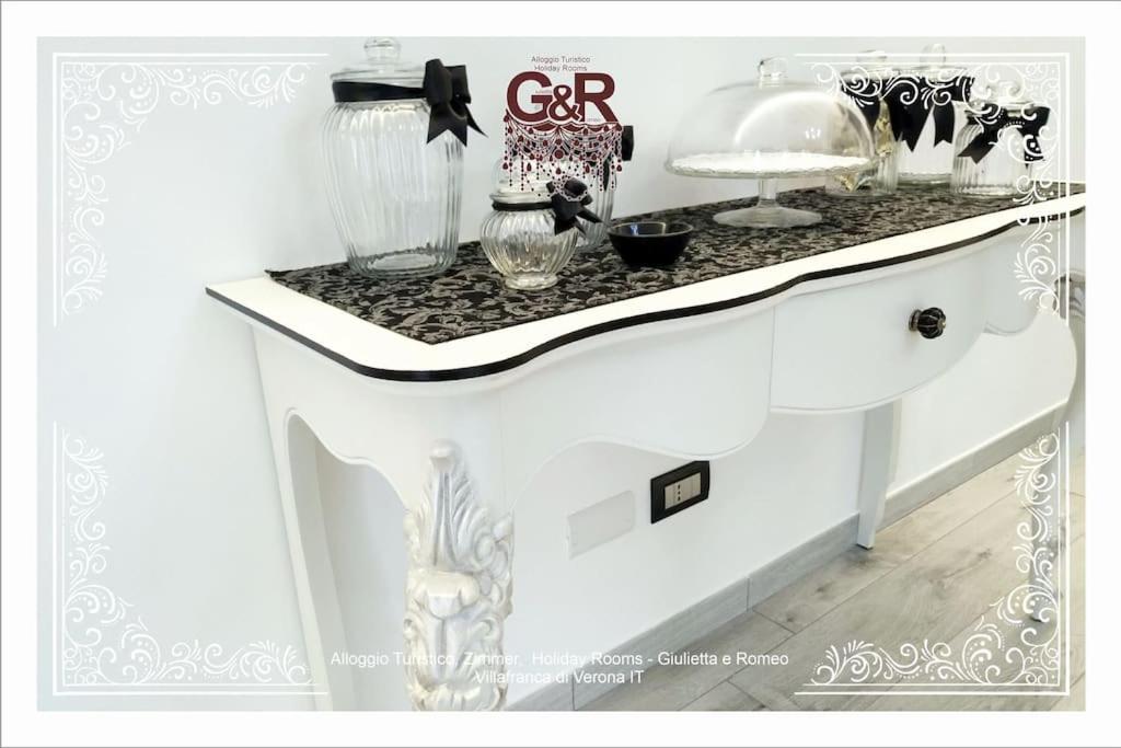 Alloggio Turistico Giulietta E Romeo - Intero Appartamento - Villafranca Di Verona, Zimmer, Holiday Rooms Exterior foto
