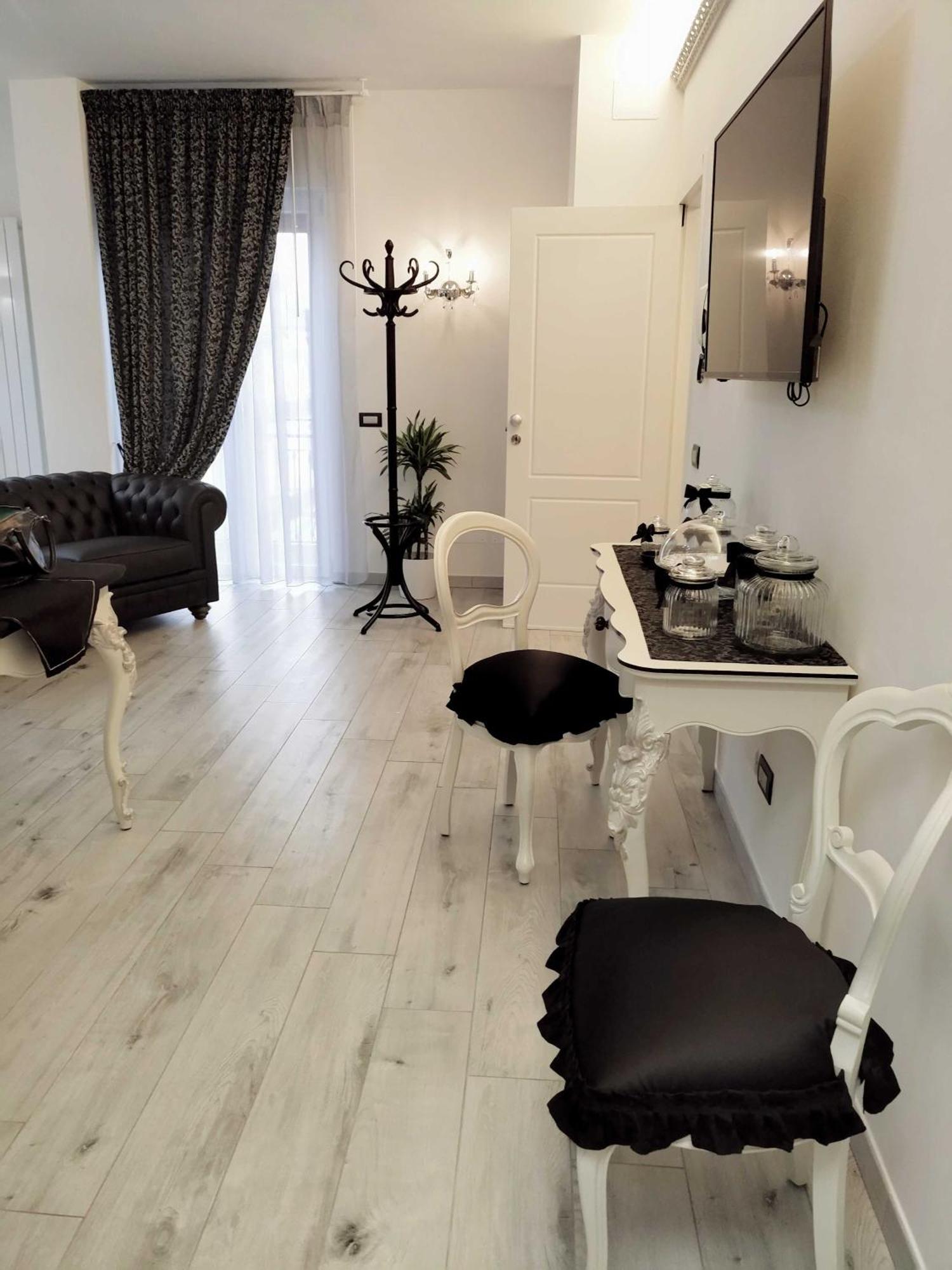 Alloggio Turistico Giulietta E Romeo - Intero Appartamento - Villafranca Di Verona, Zimmer, Holiday Rooms Exterior foto